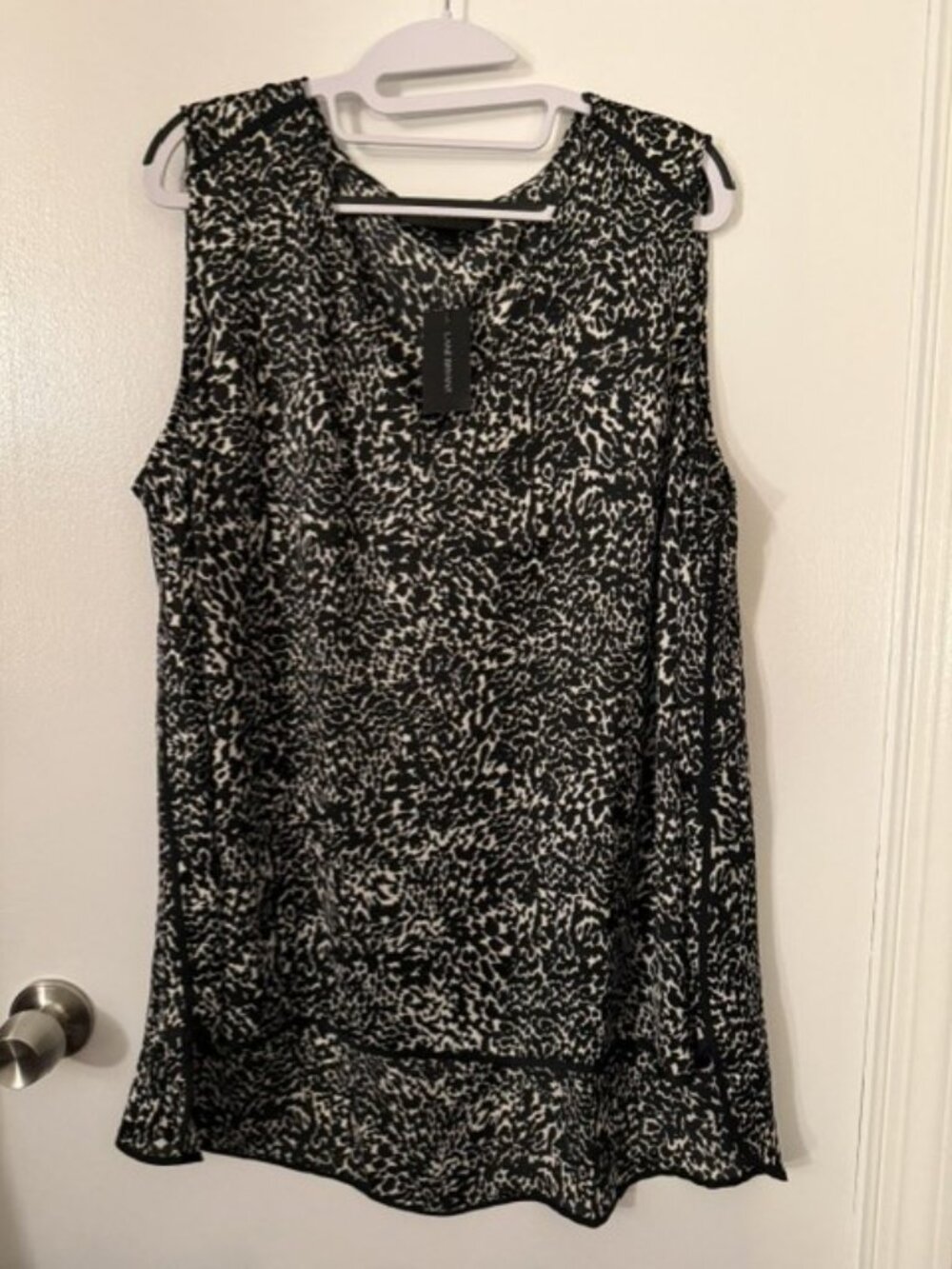 Lane Bryant Animal Print Sleeveless V-Neck Top – NWT